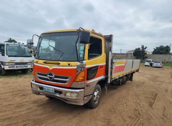 Vendo Camião Hino 2003 Motor JO8