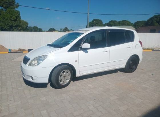 Toyota Corolla Spacio 2003