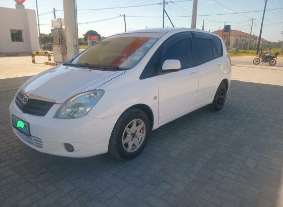 Toyota Corolla Spacio 2003