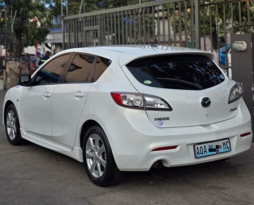 recém importado Mazda axela sport