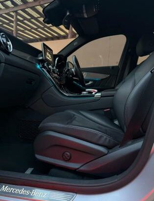 recém importado Mercedes Benz glc220d