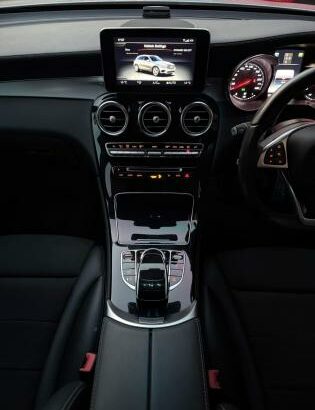recém importado Mercedes Benz glc220d