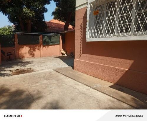 arrenda se germina t3 1 andar na sommerchield 1 rua comandante joao belo