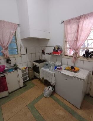 Vende se a preço de banana apartamento espaçoso tipo 2 no alto mae avenida marien goabi num resd-Chao