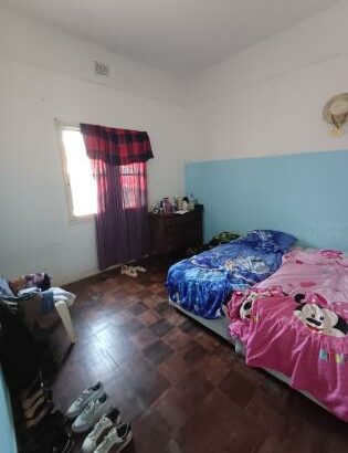 Vende se a preço de banana apartamento espaçoso tipo 2 no alto mae avenida marien goabi num resd-Chao