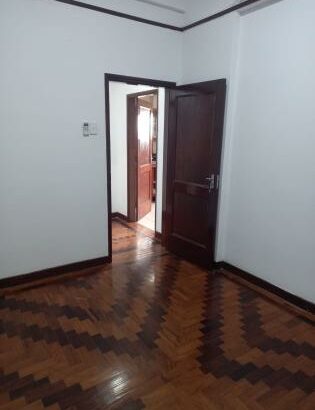 Arrenda se apartamento novo luxuoso tipo 3 no bairro central avenida Emilia dausse eskina com Karl Marx