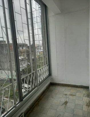 Arrenda se apartamento novo luxuoso tipo 3 no bairro central avenida Emilia dausse eskina com Karl Marx