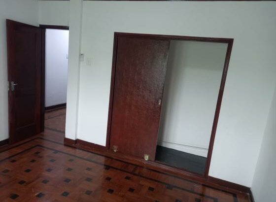 Arrenda se apartamento novo luxuoso tipo 3 no bairro central avenida Emilia dausse eskina com Karl Marx