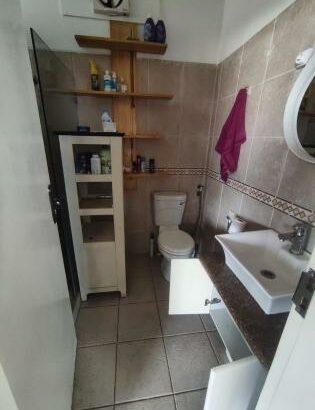 Arrenda se apartamento novo luxuoso tipo 3 no bairro central avenida Emilia dausse eskina com Karl Marx