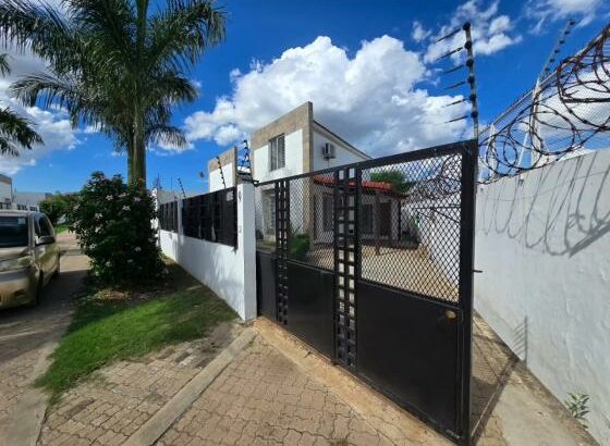 Arrenda-se Casa Tipo 1 no condomínio