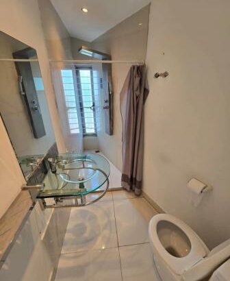 Arrenda-se Casa Tipo 1 no condomínio