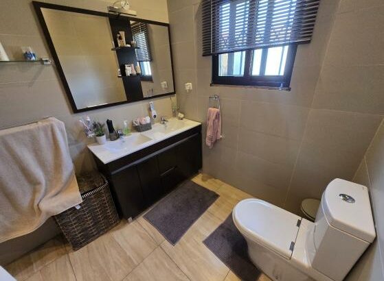 Vende-se Moradia Tipo 3 no Condomínio Esperança