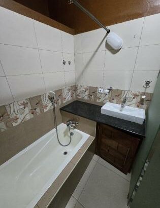 Vende-se Duplex Tipo 4 na Matola