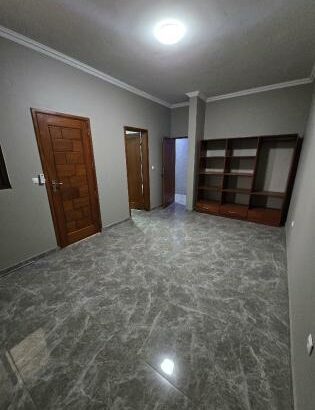 Vende-se Duplex Tipo 4 na Matola
