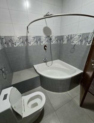 Vende-se Duplex Tipo 4 na Matola