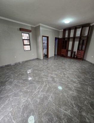 Vende-se Duplex Tipo 4 na Matola