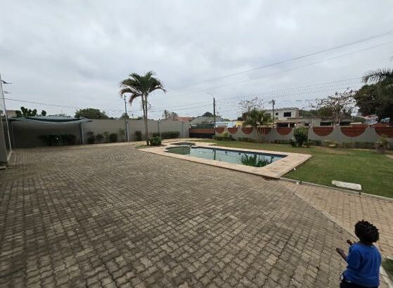 Vende-se Duplex Tipo 4 na Matola