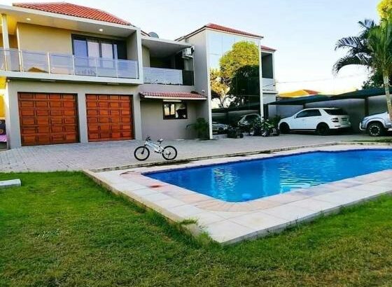 Vende-se Duplex Tipo 4 na Matola