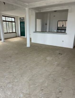 Arrenda-se edifício comercial recém construído no bairro Chiango