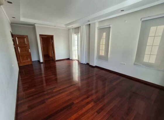 Vende-se uma moradia duplex tipo 4 na matola no condomínio Garden park