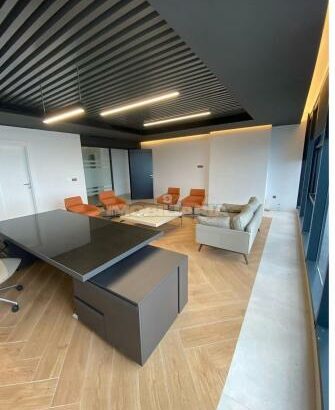 Arrenda-se um escritório no condomínio parkmoza na Julius nherere com 440m²