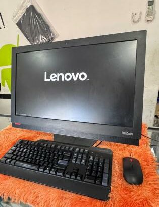 Lenovo All in One ThinkCentre M900Z I5 6th 24” 500gb 8GB