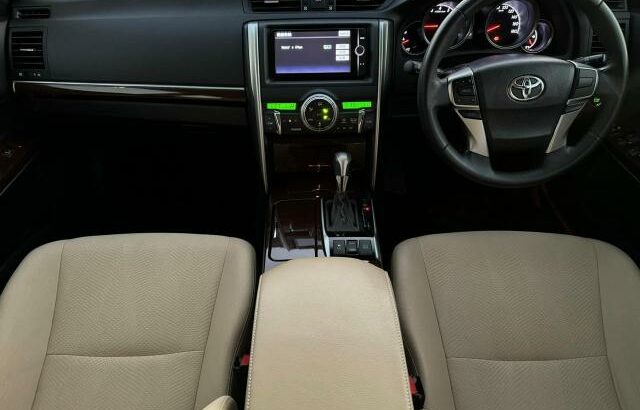 Vende-se Toyota Mark x 2014 recém chegado