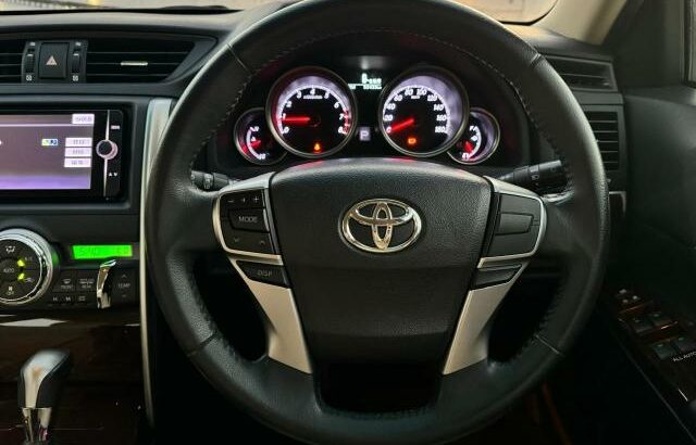 Vende-se Toyota Mark x 2014 recém chegado