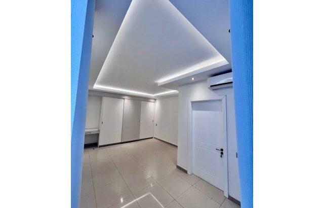 Vende-se Luxuosa Moradia T4 no condomínio Tulipas