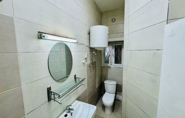 ARRENDA-SE APARTAMENTO T1 MOBILADO, 4° ANDAR  BAIRRO ALTO-MAÉ.