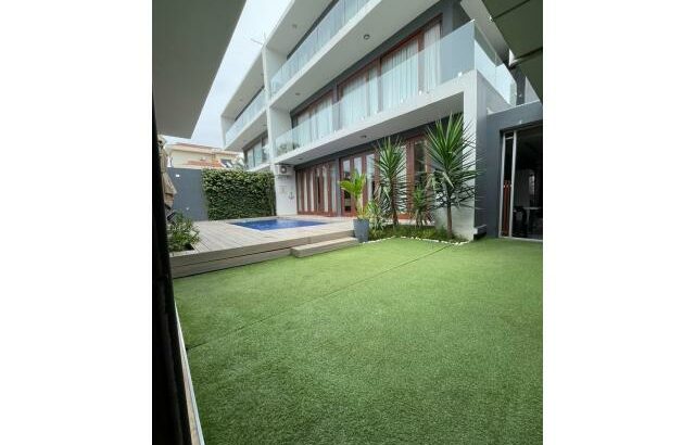 Arrenda-se Luxuosa Moradia T4 Mobilada no Triunfo