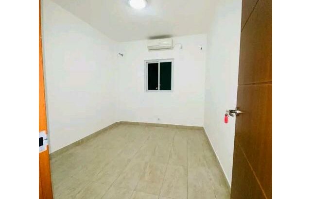 Arrenda-se Apartamento T3 no condomínio sunrise costa do sol