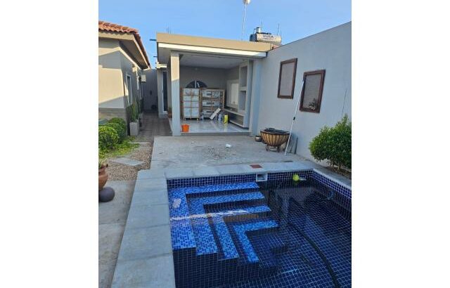 Arrenda-se Luxuosa Vivenda T3 no condomínio Queens village na Matola