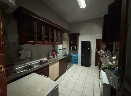 VENDE-SE VIVENDA T3 NO BAIRRO CENTRAL