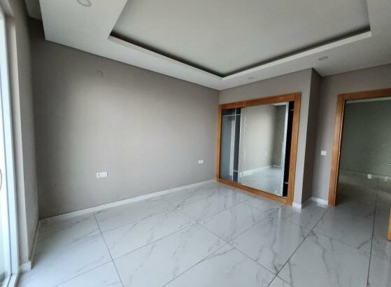 Arrenda-se Apartamento T2 moderna vista ao mar, com piscina no condomínio deco assus,  Av marginal-Triunfo