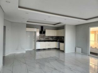 Arrenda-se Apartamento T2 moderna vista ao mar, com piscina no condomínio deco assus,  Av marginal-Triunfo