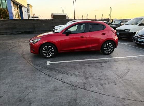 Mazda Demio diferença