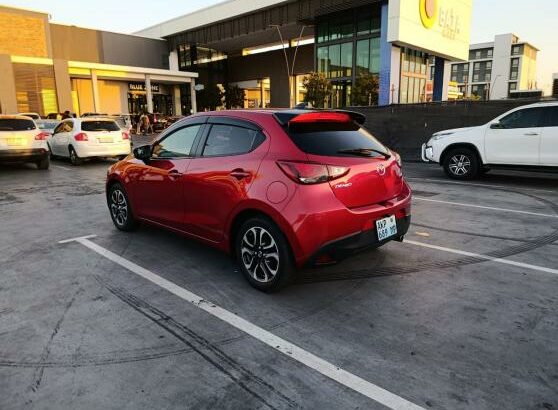 Mazda Demio diferença