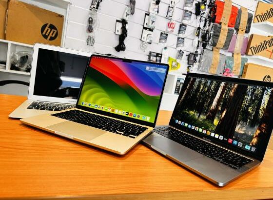 Atenção à Promoção de MacBooks IOS 4A Apple MacBook Air 2022 M2 Semi Novo SHIP M2,8GB Ram 256 GB SSD Display :⁠13.6”,Retina,Resolution: (2560×1440),Ba