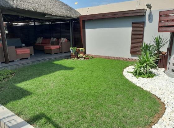 CASA NO CONDOMÍNIO BELA VISTA T4 NA SOMMERSCHILD 2 PARA ARRENDAR