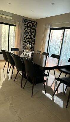 CASA NO CONDOMÍNIO BELA VISTA T4 NA SOMMERSCHILD 2 PARA ARRENDAR