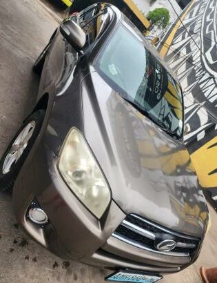 Toyota RAV4 2010 com Sunroof