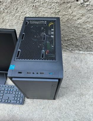 Desktop i3 12th 8GB RAM 256GB SSD Nvidia GeForce GT 710 2GB Monitor 24”