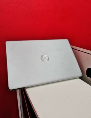 HP 15s i5 11th 16GB RAM 512GB 15.6”