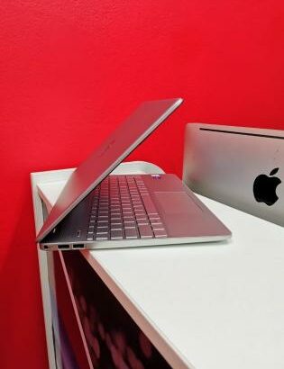 HP 15s i5 11th 16GB RAM 512GB 15.6”