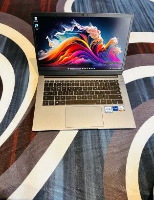 Huawei MateBook, *12th Gen Intel(R) Core(TM) i7-1260P (16 CPUs) 2.10GHz* 16GB DDR5 SDRAM 3200MHz, 512GB SSD M.2 NVMe PCIe 4.0, Ecrã 14” IPS FHD Displa
