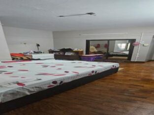 Aluga se tipo 1 Baixa da cidade na Av.filipe Samuel magaia próximo às bombas da PETROMIC