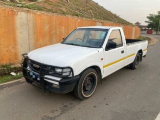 Isuzu KB 2.5 Diesel Manual