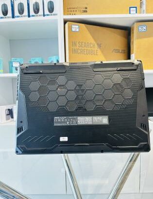 Lap Top Gamer,Asus TUF GAMING F15 FX506HF,Intel core I5-11400H 2.70 GHZ (12 CPUS ),16 GB DDR4 SDRAM,512 GB SSD NVMe,Display1:UHD Graphics Display2:Nvi