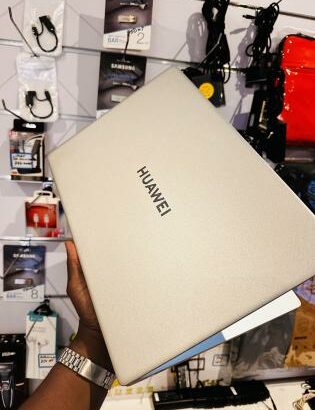 🎁LapTop Huawei MateBook Metálico e Executivo em Promoção ✨i5 12th Gen * ✨512 GB SSD & 8GB DDR5 SDRAM* ✨*12th Gen Intel(R) Core(TM) i5-12450H CPUs @ 3